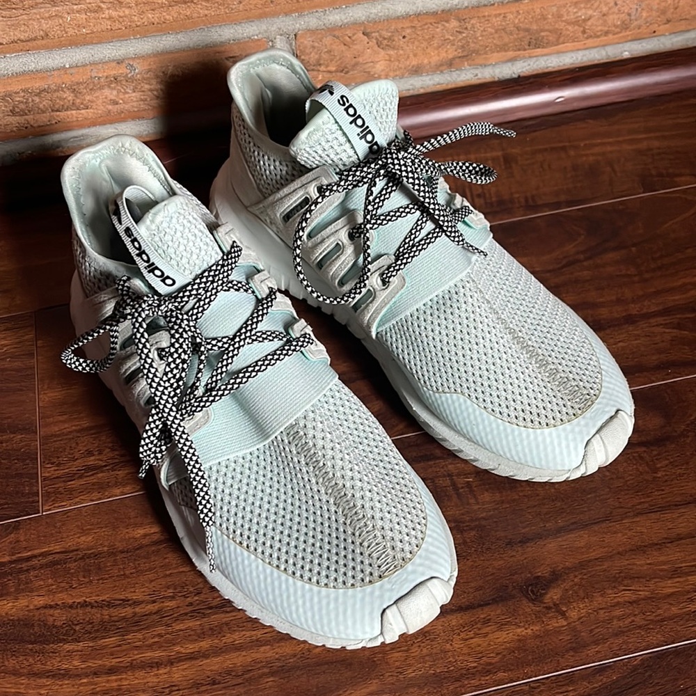 Adidas Boost Tennis Shoes